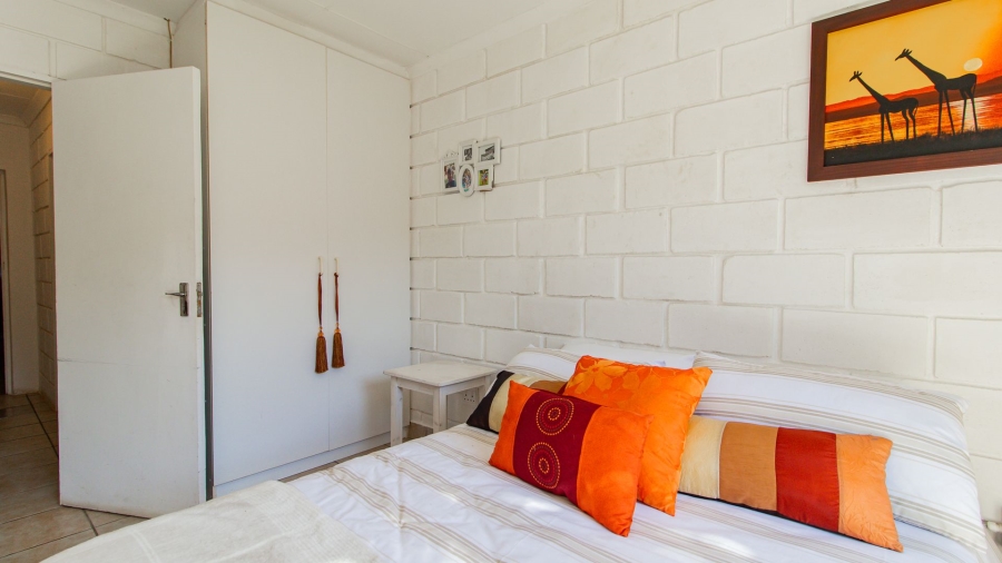 4 Bedroom Property for Sale in Britannia Bay Western Cape